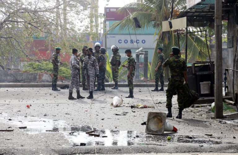 Attacks in Sri Lanka. 87 bomb detonators found in Colombo bus station
